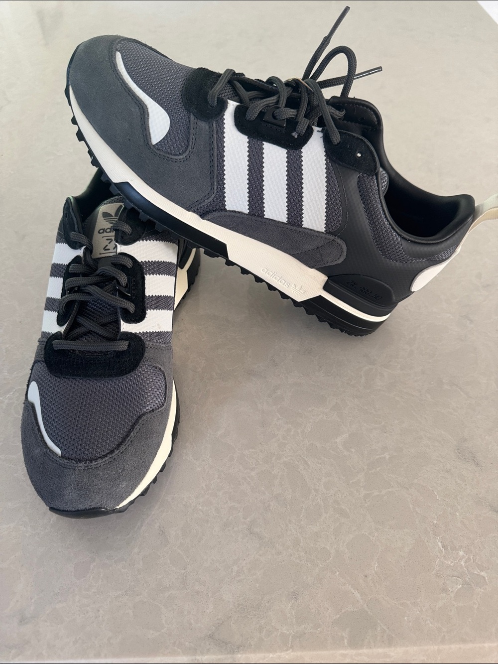 NWT Adidas ZX 700 men’s 8, women’s 9